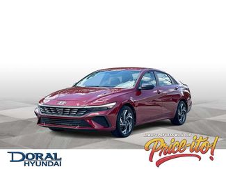 Used 2025 Hyundai Elantra Sport FWD video 1