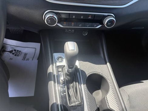 Used 2025 Nissan Altima 2.5 SV FWD image 22