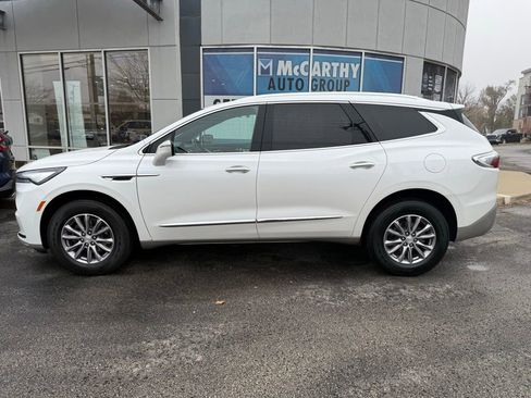 Used 2022 Buick Enclave Premium image 2