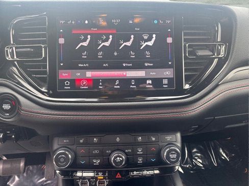 Used 2024 Dodge Durango GT image 14