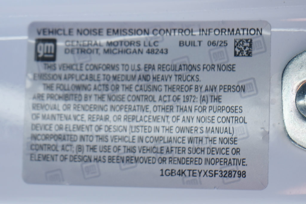 Used 2025 Chevrolet Silverado 3500 LT w/ Convenience Package AWD/4WD image 38