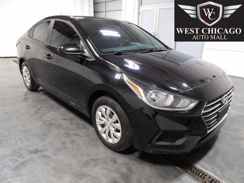 Used 2021 Hyundai Accent SE FWD image 1