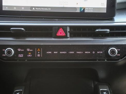 Certified 2025 Kia Sorento EX AWD/4WD image 14