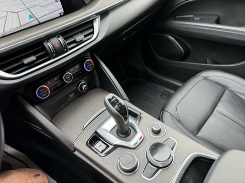 Used 2022 Alfa Romeo Stelvio Ti image 13