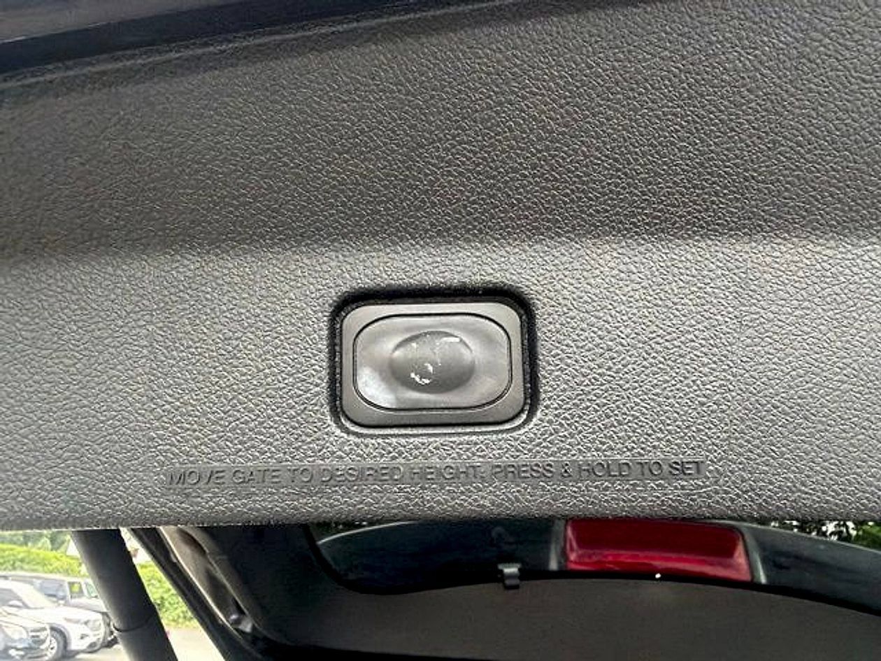 Used 2019 Ford Explorer Platinum AWD/4WD image 43