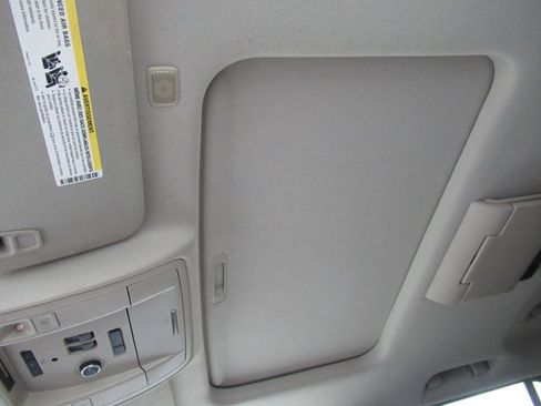 Used 2016 Chevrolet Tahoe LT image 29