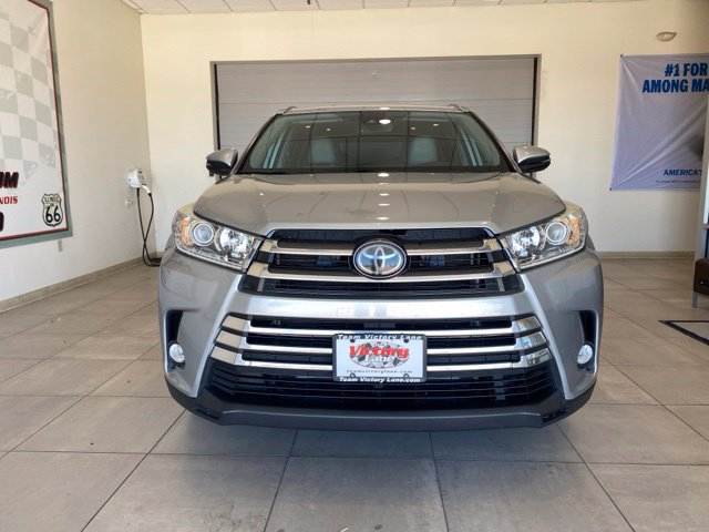 Used 2018 Toyota Highlander Limited w/ Protection Package #3 AWD/4WD image 2