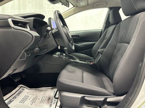 Used 2025 Toyota Corolla LE image 14