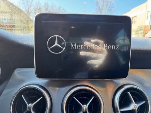 Used 2015 Mercedes-Benz CLA 250 4MATIC image 14