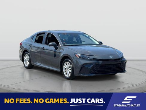 Used 2025 Toyota Camry LE w/ Convenience Package AWD/4WD image 1