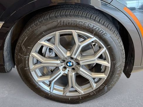 Used 2025 BMW X7 xDrive40i AWD/4WD image 8