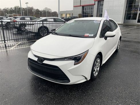 Certified 2023 Toyota Corolla LE image 4