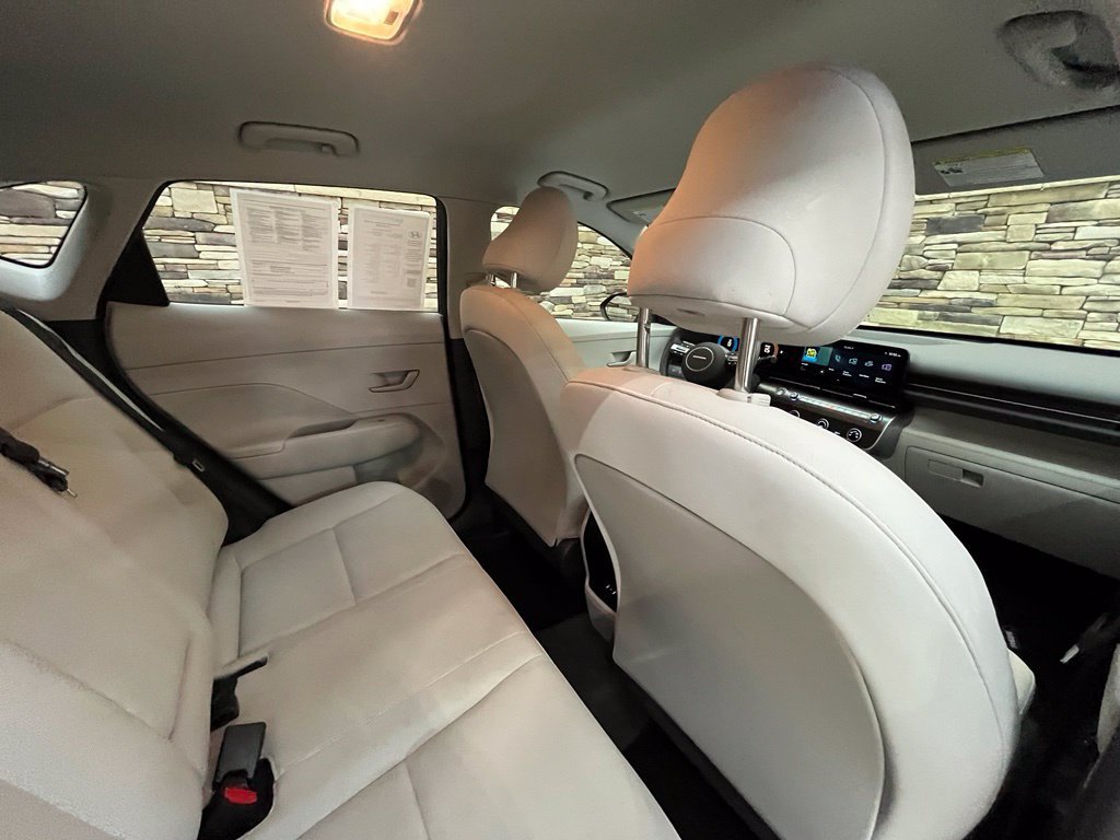 Used 2024 Hyundai Kona SE AWD/4WD image 39