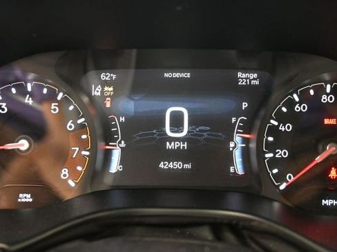 Used 2025 Jeep Compass Trailhawk AWD/4WD image 31