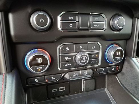 Used 2023 Chevrolet Tahoe RST image 15