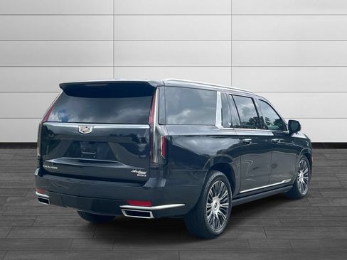 Used 2022 Cadillac Escalade ESV Premium Luxury Platinum AWD/4WD image 5