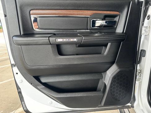 Used 2018 RAM 1500 Laramie image 11