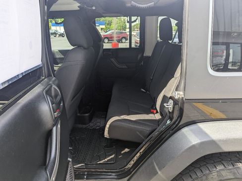 Used 2017 Jeep Wrangler Unlimited Sport w/ Quick Order Package 24S AWD/4WD image 10