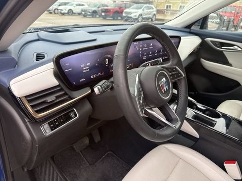 Used 2024 Buick Envision Avenir image 12