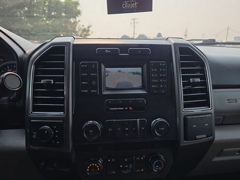 Used 2019 Ford F350 XLT w/ Camper Package AWD/4WD image 17