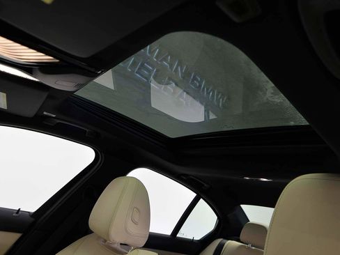 New 2026 BMW 330i Sedan image 7