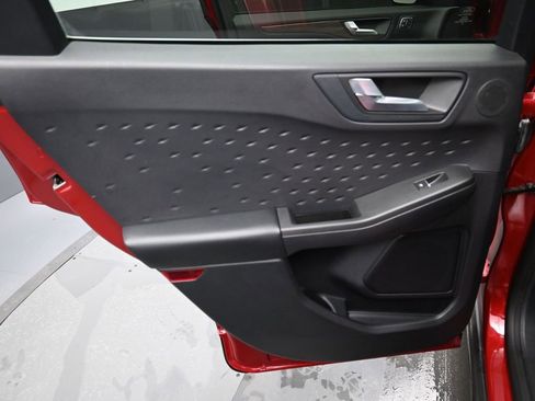 Used 2020 Ford Escape Titanium w/ Titanium Premium Package 2.0 image 31