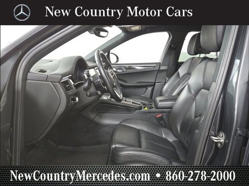 Used 2018 Porsche Macan image 12