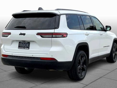 Used 2023 Jeep Grand Cherokee L Laredo image 12