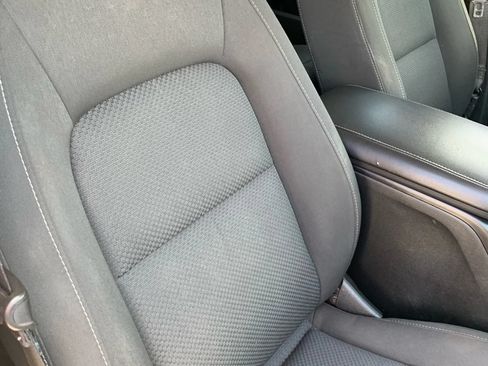 Used 2019 Chevrolet Colorado LT w/ LT Convenience Package RWD image 16