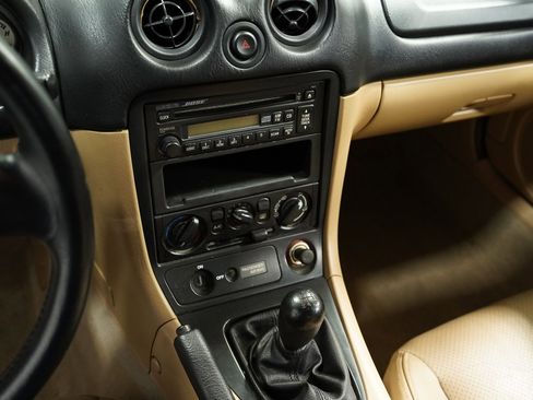 Used 2001 MAZDA MX-5 Miata LS image 33