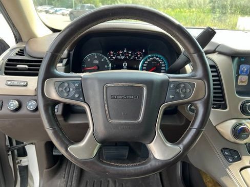 Used 2017 GMC Yukon Denali w/ Open Road Package AWD/4WD image 25