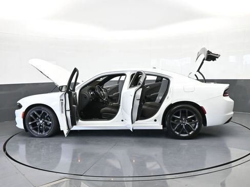 Used 2021 Dodge Charger SXT w/ Blacktop Package image 68