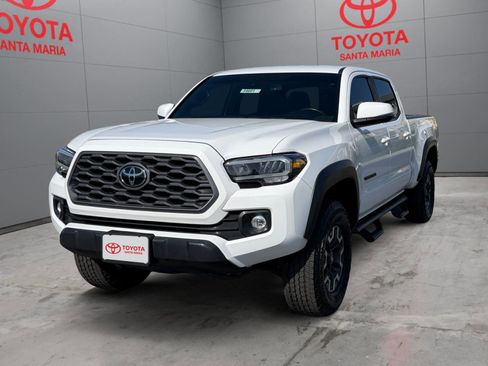 Used 2023 Toyota Tacoma TRD Off-Road AWD/4WD image 9