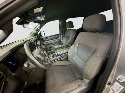 Used 2025 Toyota Tundra SR5 w/ SR5 Convenience Package AWD/4WD image 13
