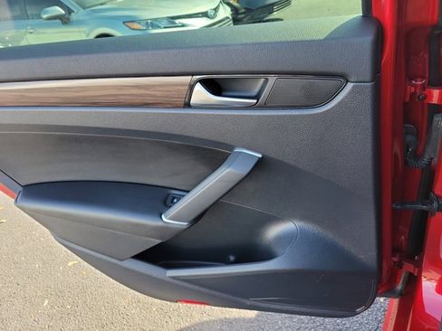 Certified 2022 Volkswagen Passat 2.0T image 16