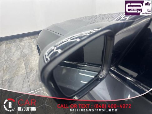 Used 2020 BMW 330i xDrive Sedan w/ Driving Assistance Package image 17