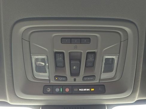 Used 2024 GMC Sierra 2500 Denali w/ Denali Reserve Package image 12