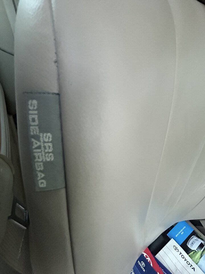 Used 2006 Toyota Avalon XLS FWD image 23