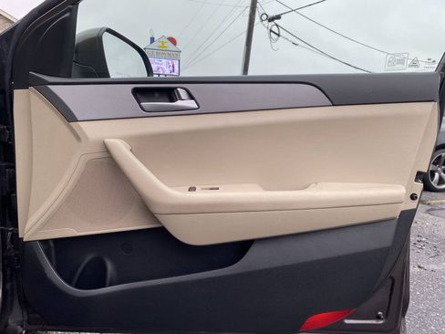Used 2015 Hyundai Sonata SE FWD image 13