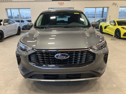 Used 2023 Ford Escape Active w/ Tech Pack #2 image 2