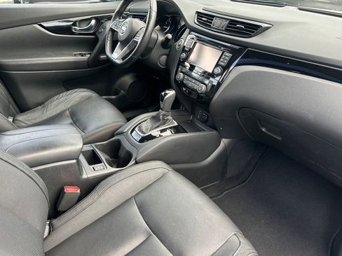 Used 2017 Nissan Rogue Sport SL w/ SL Premium Package FWD image 21