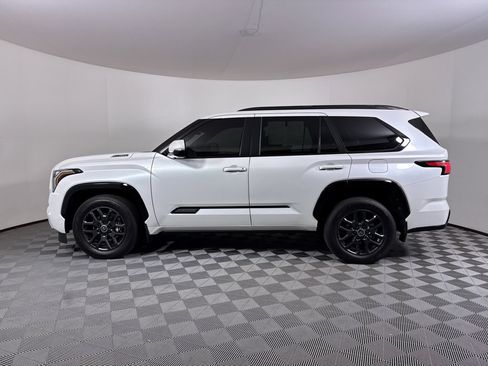 Used 2024 Toyota Sequoia Platinum image 11