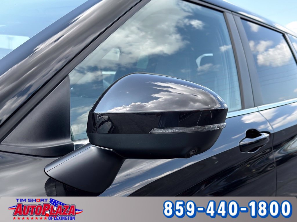 Used 2025 Mitsubishi Outlander SE AWD/4WD image 13