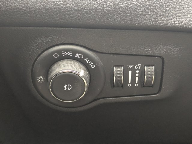 Used 2021 Jeep Compass Latitude FWD image 20