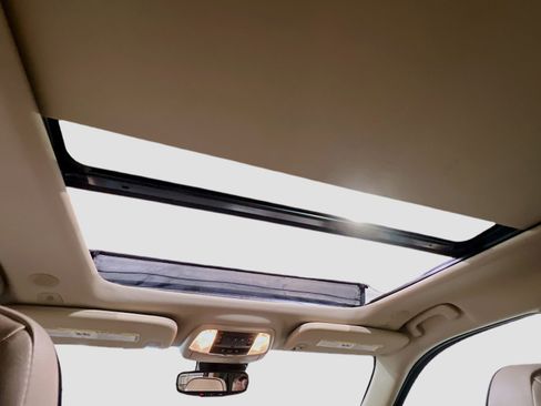 Used 2021 Jeep Grand Cherokee Overland image 17