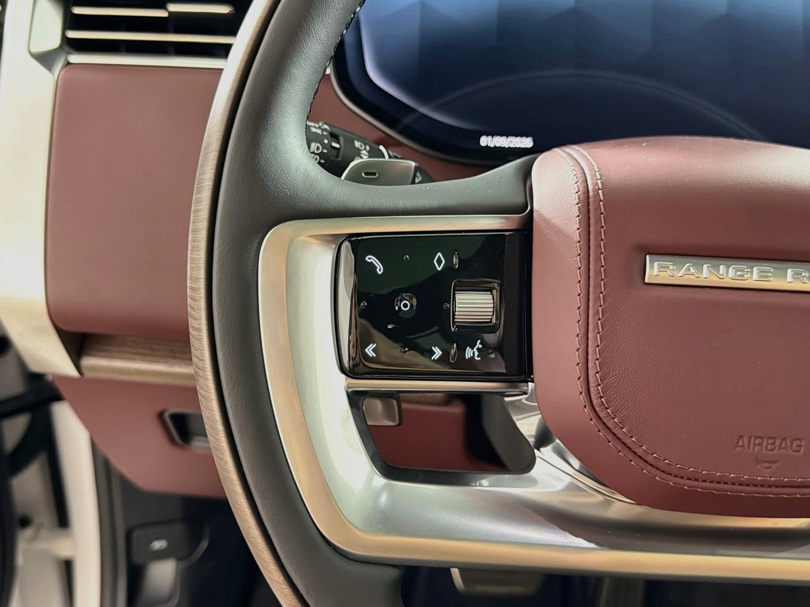 New 2026 Land Rover Range Rover Autobiography AWD/4WD image 12