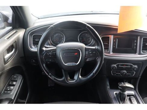 Used 2015 Dodge Charger SE w/ Popular Equipment Group image 10