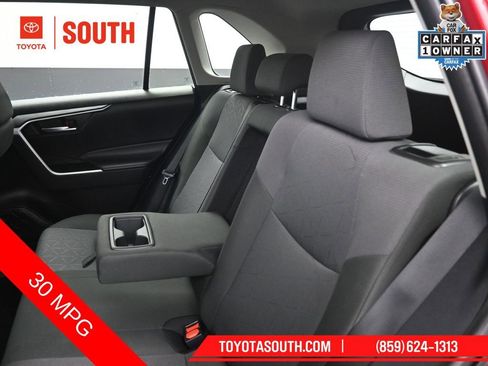 Used 2025 Toyota RAV4 XLE AWD/4WD image 23