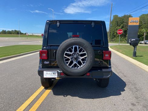 New 2025 Jeep Wrangler Sahara image 10