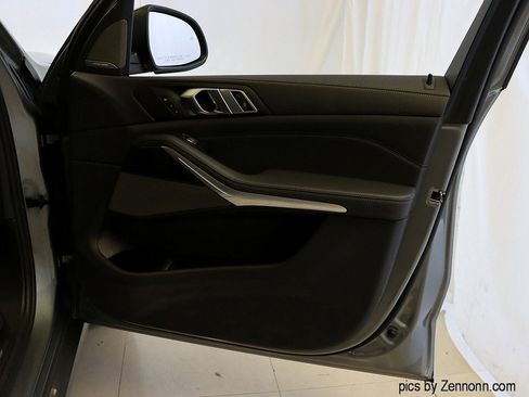 Certified 2023 BMW X7 xDrive40i w/ Premium Package image 37